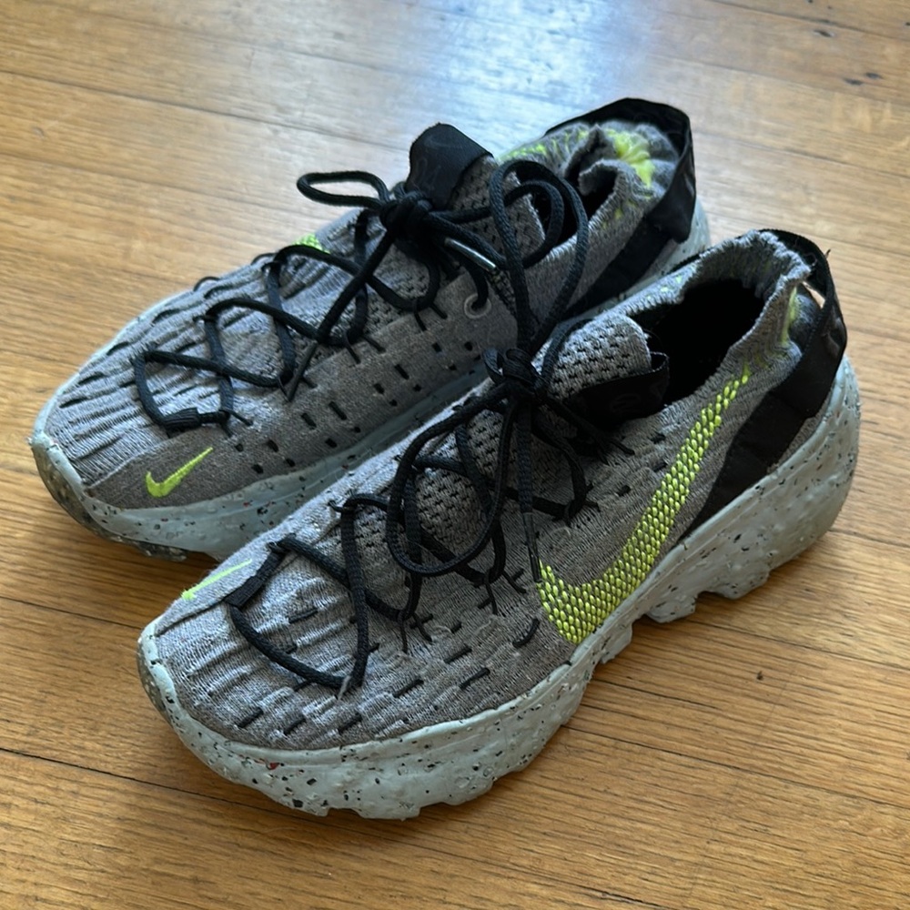 Nike Space Hippie 04 size 6.5 gray yellow